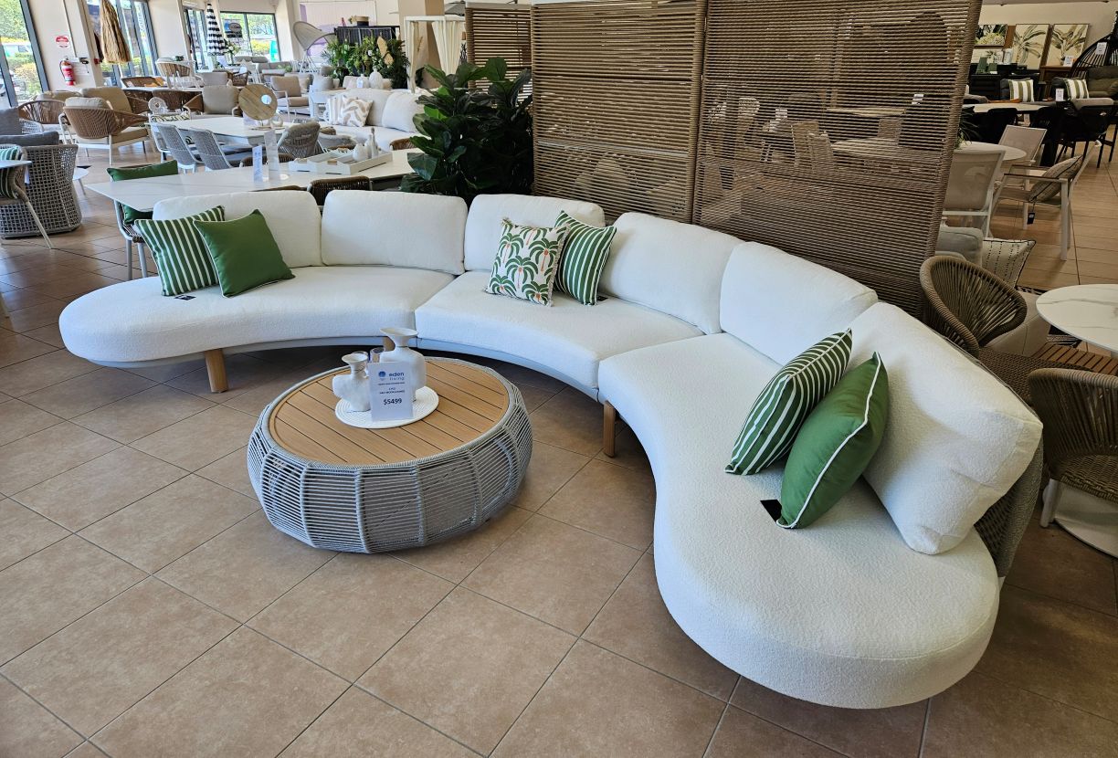 HALF MOON LOUNGE SETTING - 4PCE (FLOOR TOCK)
