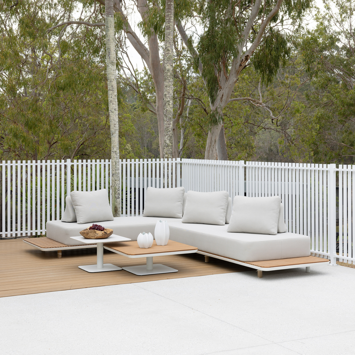 New Wave 4pce Lounge Setting - White/Coconut