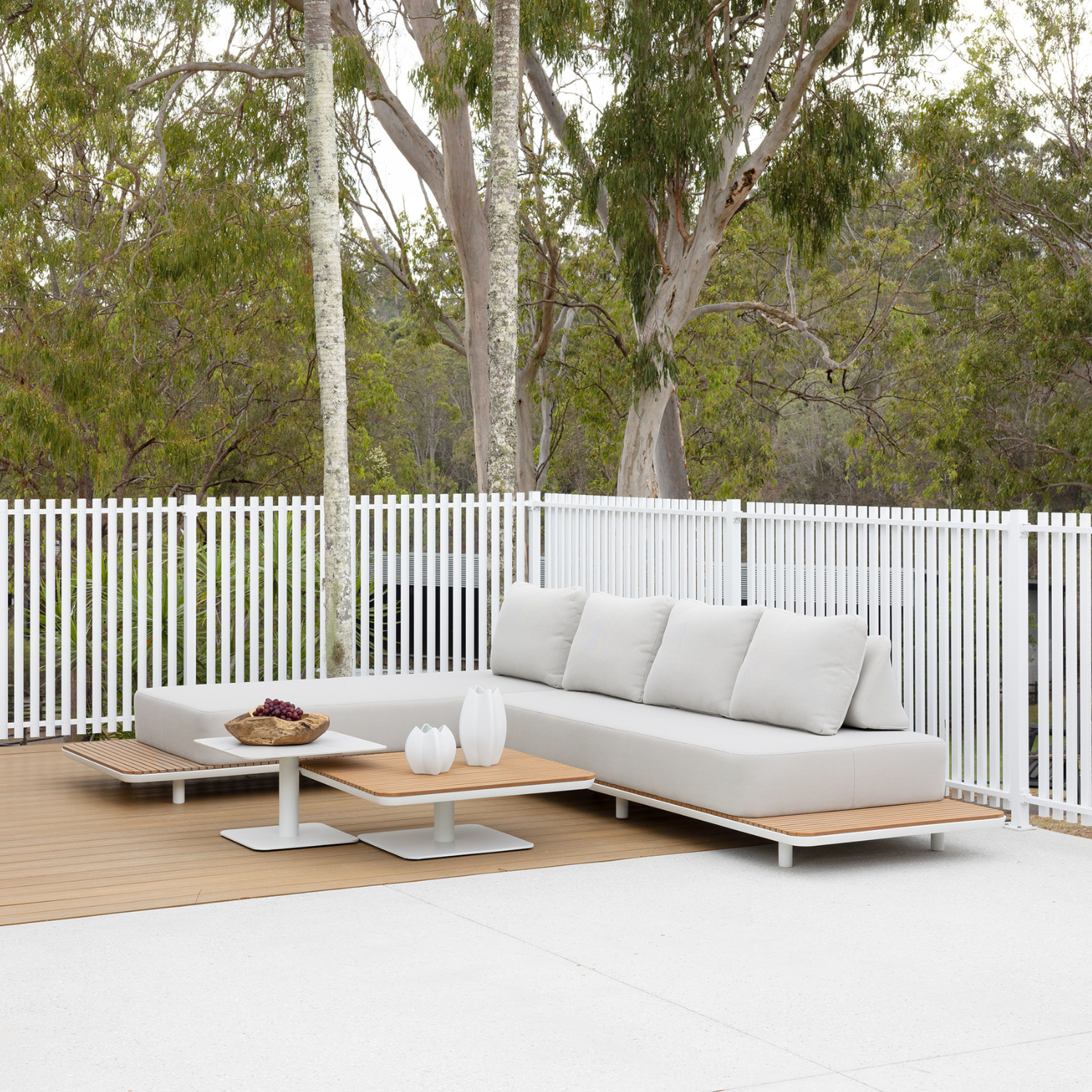 New Wave 4pce Lounge Setting - White/Coconut