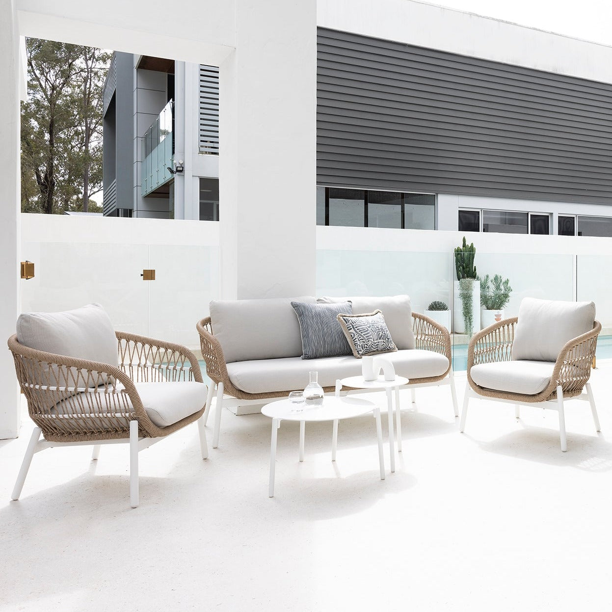 Garden Furniture White Wicker Outdoor Lounge Buy Amalfi Lounge