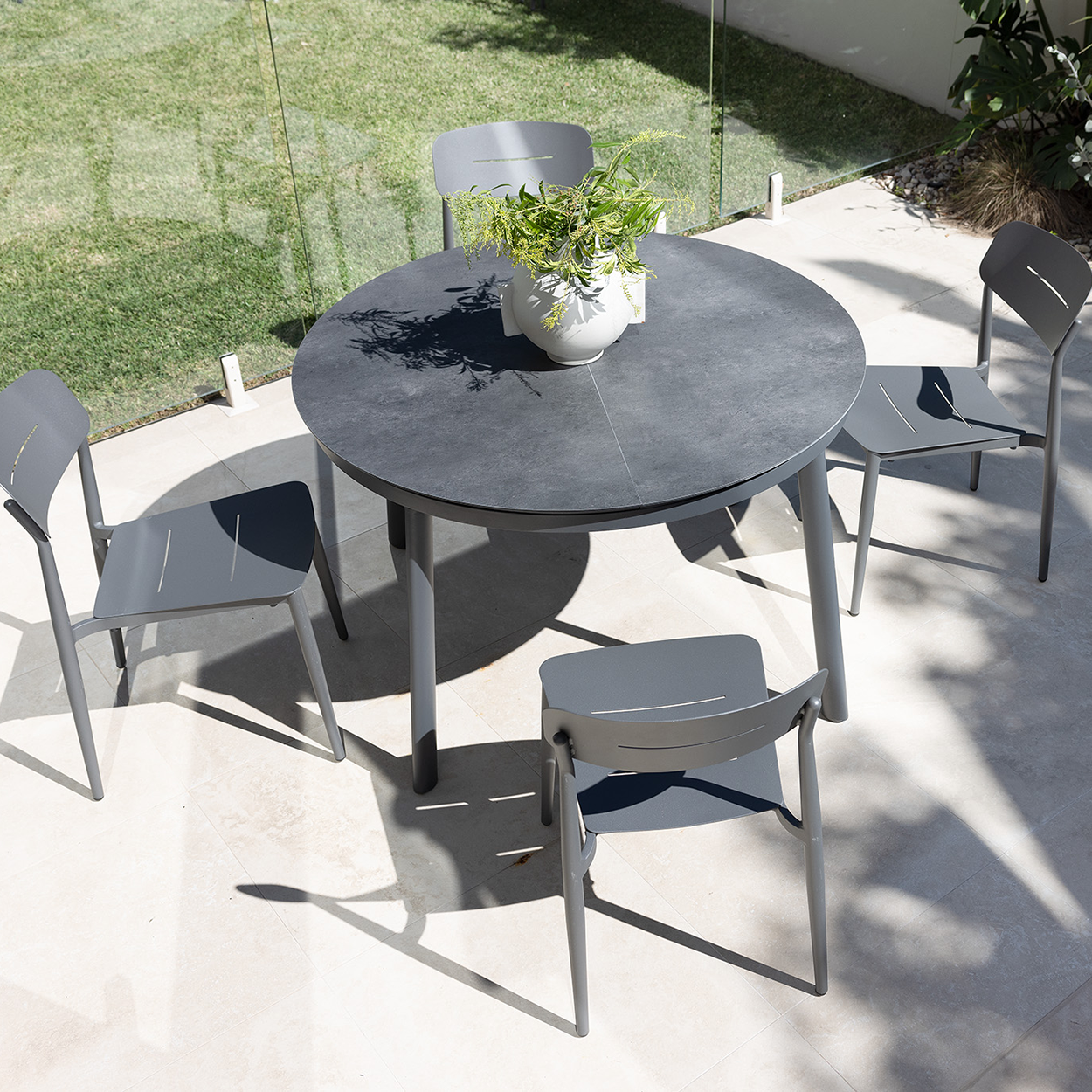 Cozy Extension & Leon Dining Setting - 5 pce Charcoal