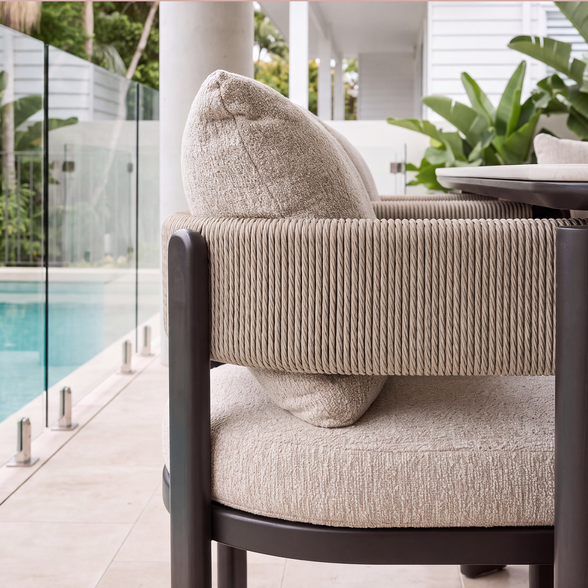 Oliver & Harbour Dining Setting - 9 Pce Umbria