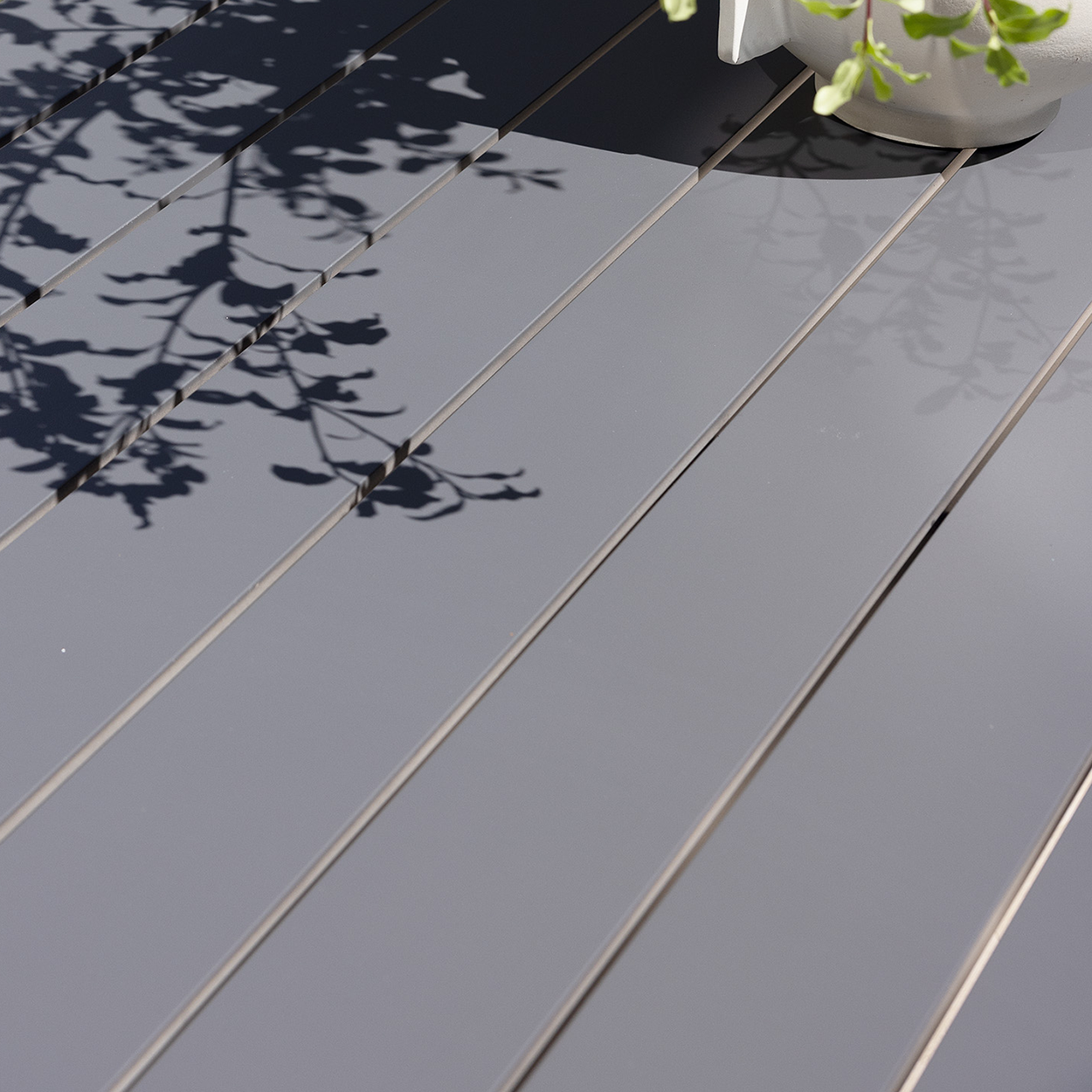 MESA DINING TABLE