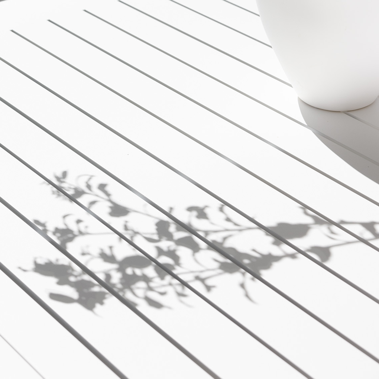 SALANDRA EXTENSION & CHIC DINING 9 PCE - WHITE/CHARCOAL