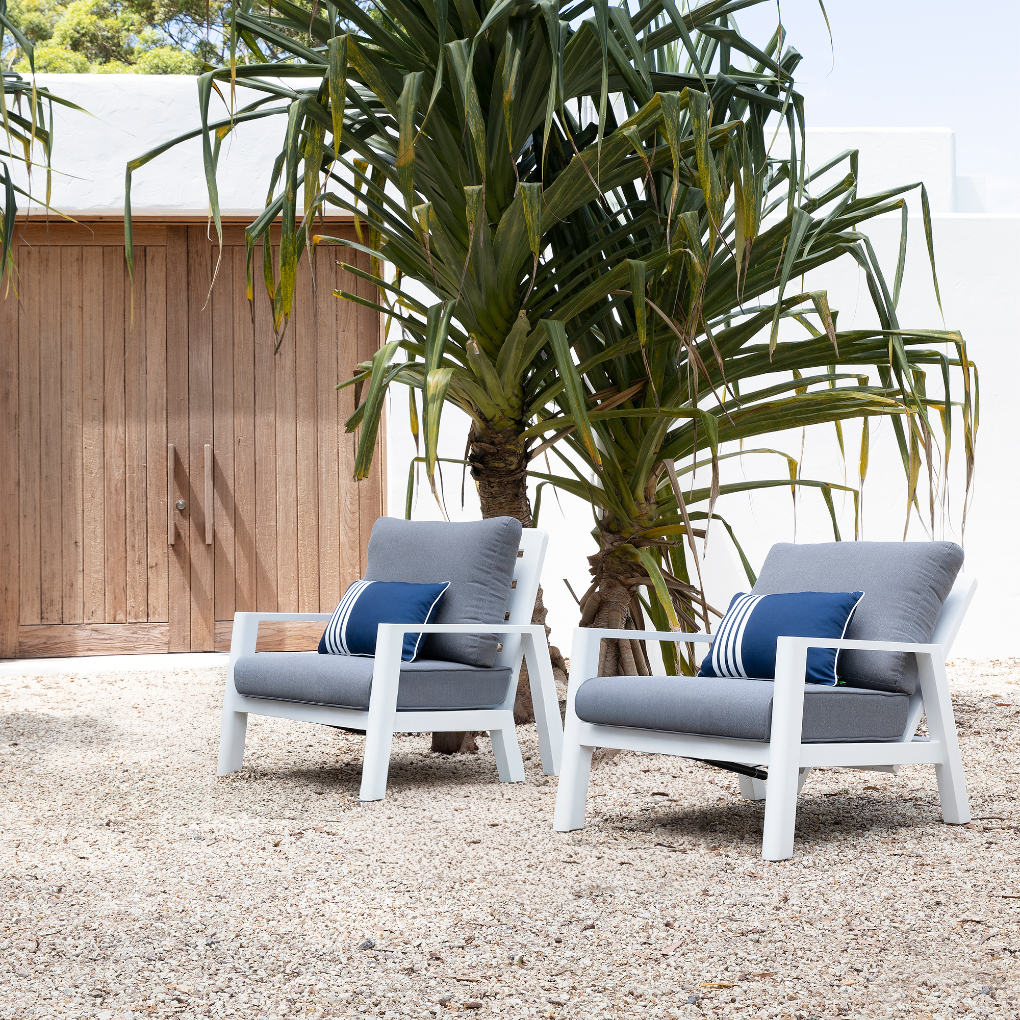 TREND ARMCHAIR