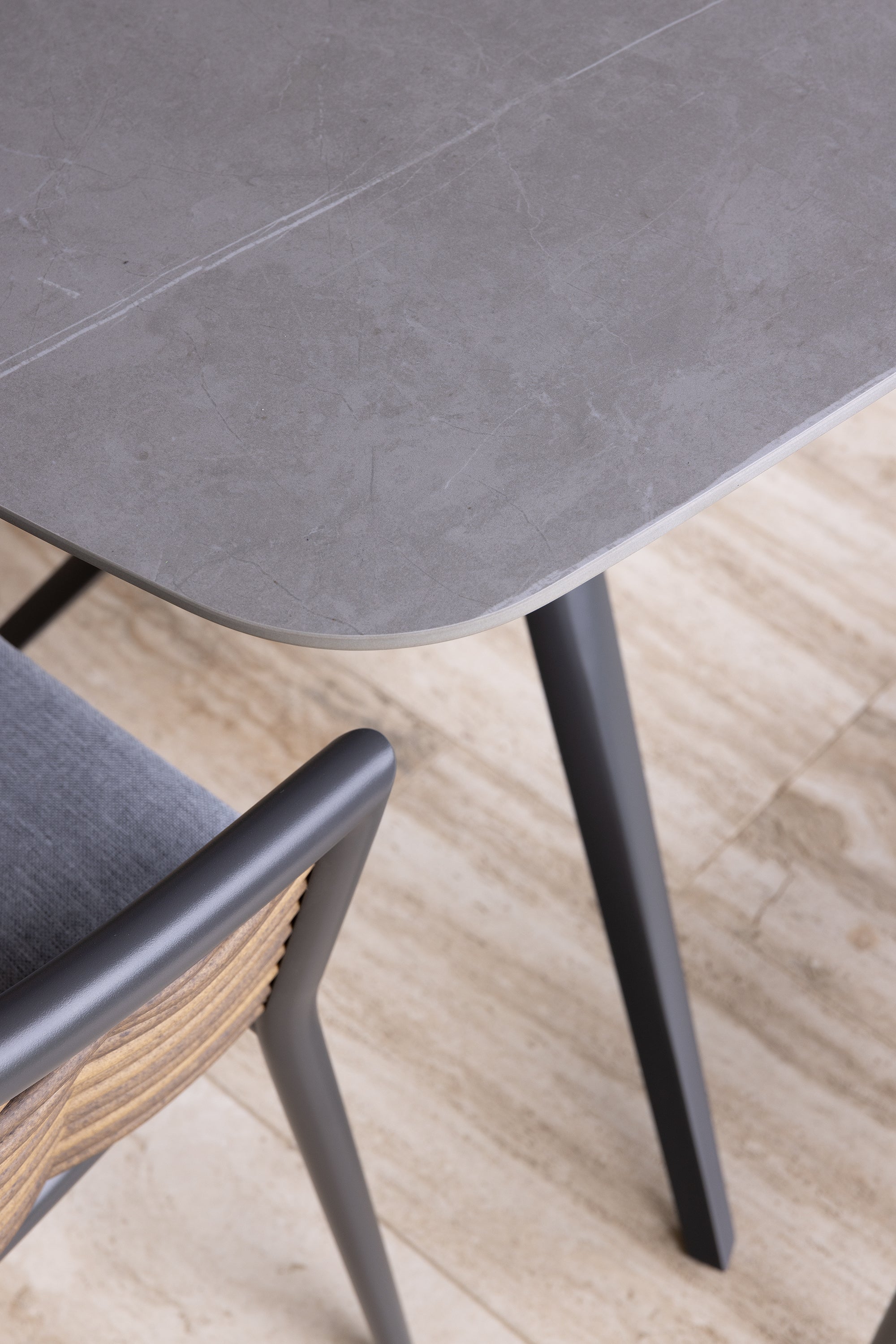 AMALFI DINING TABLE