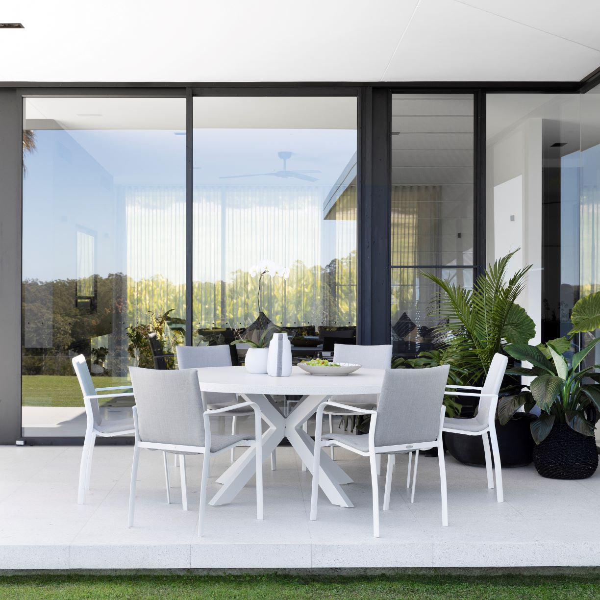 GRC Terazzo Round & Danza Dining Setting - 7 pce White
