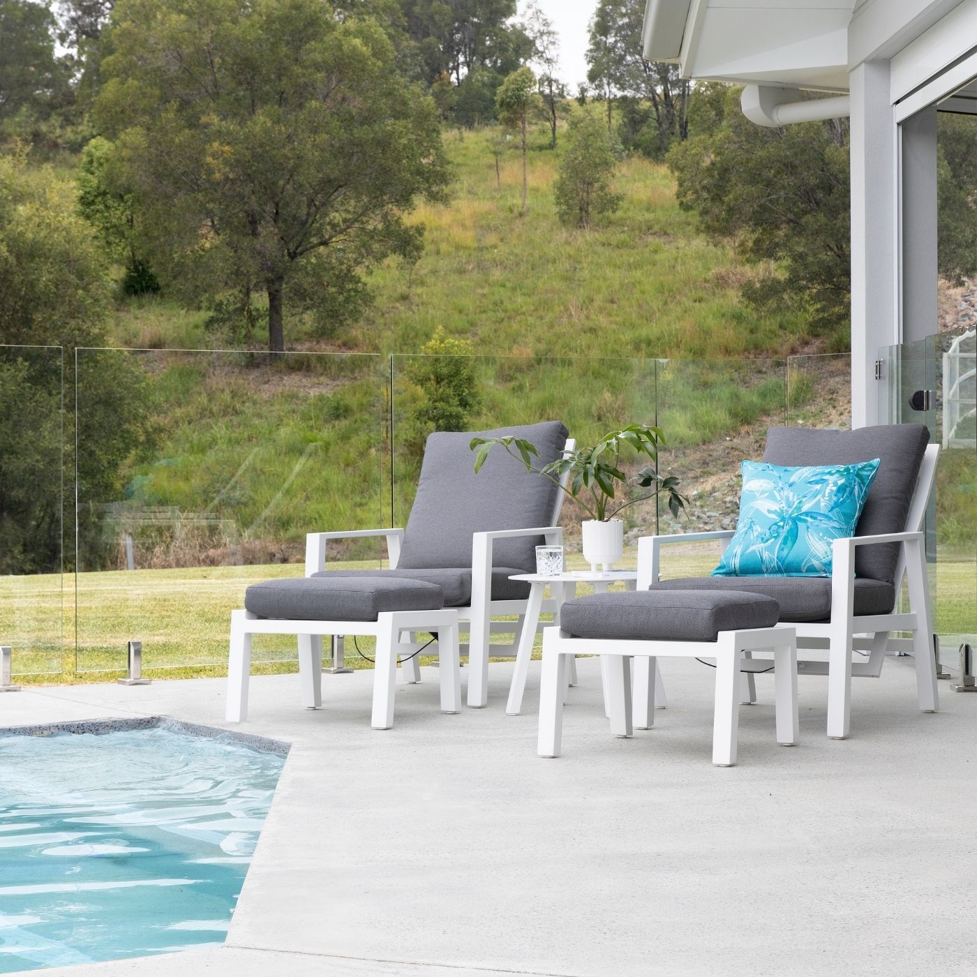 Emma 5pce Recliner & Ottoman Set