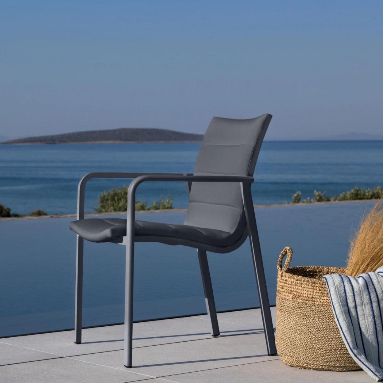 Cassis Outdoor Dining Chair