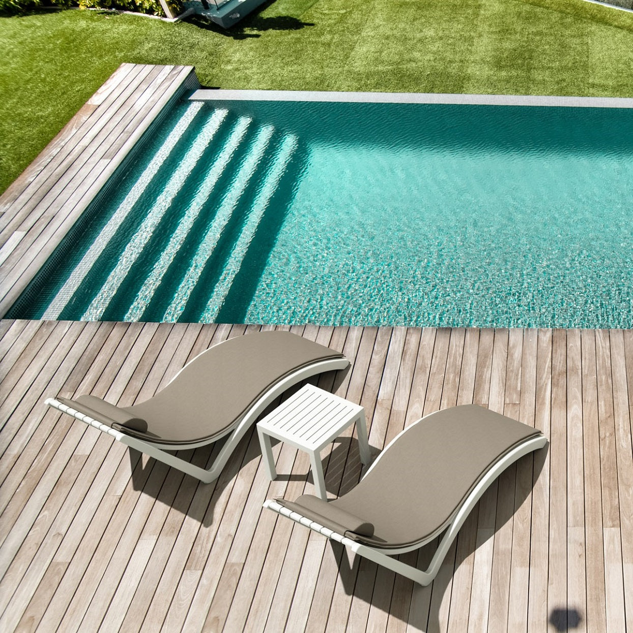 Slim Resin Sunlounge
