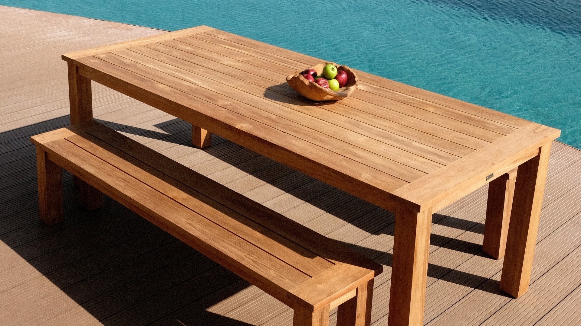 Which Materials are Best for Outdoor Furniture?