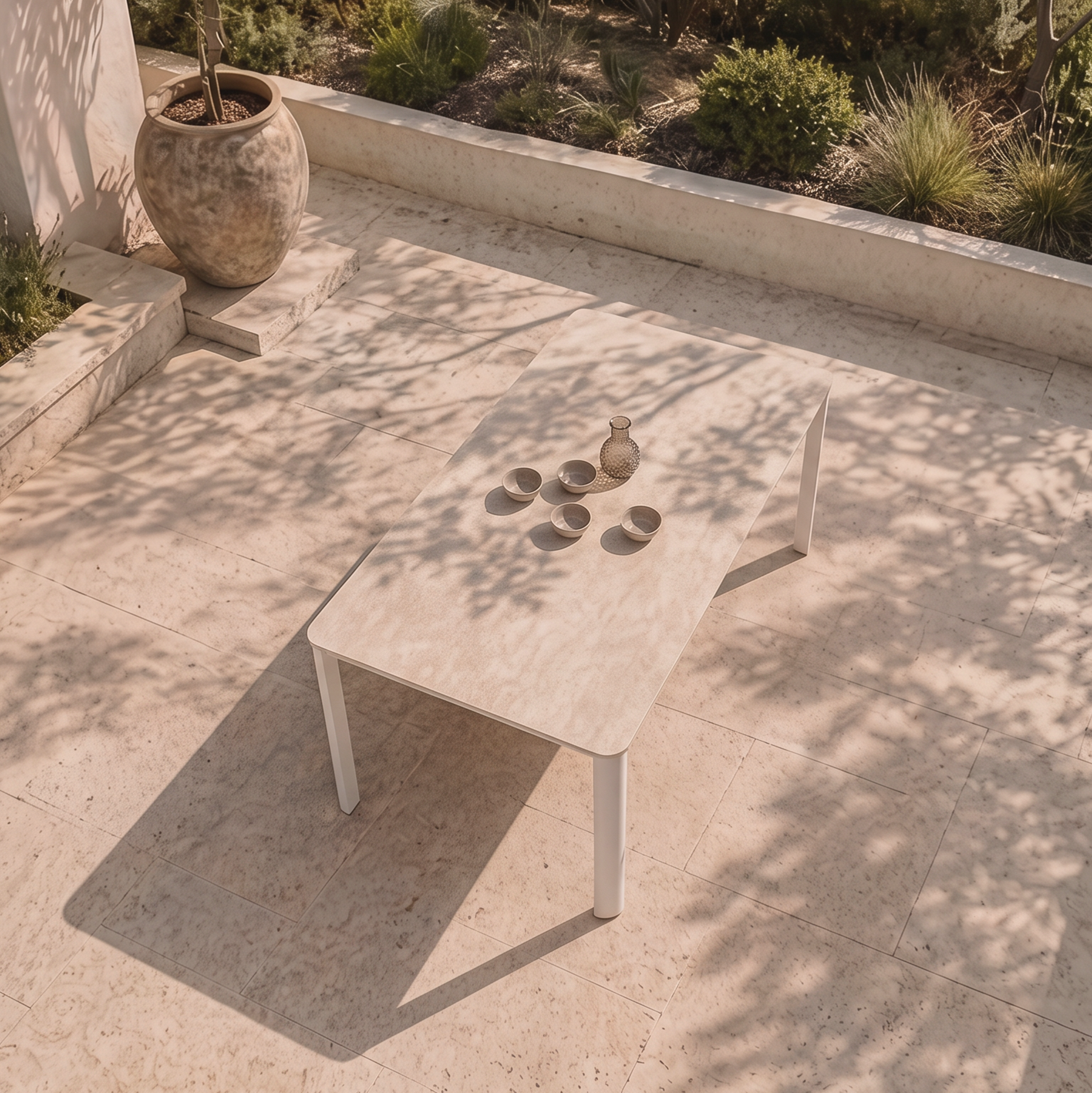 ASPEN TABLE - WHITE/IVORY BAROQUE