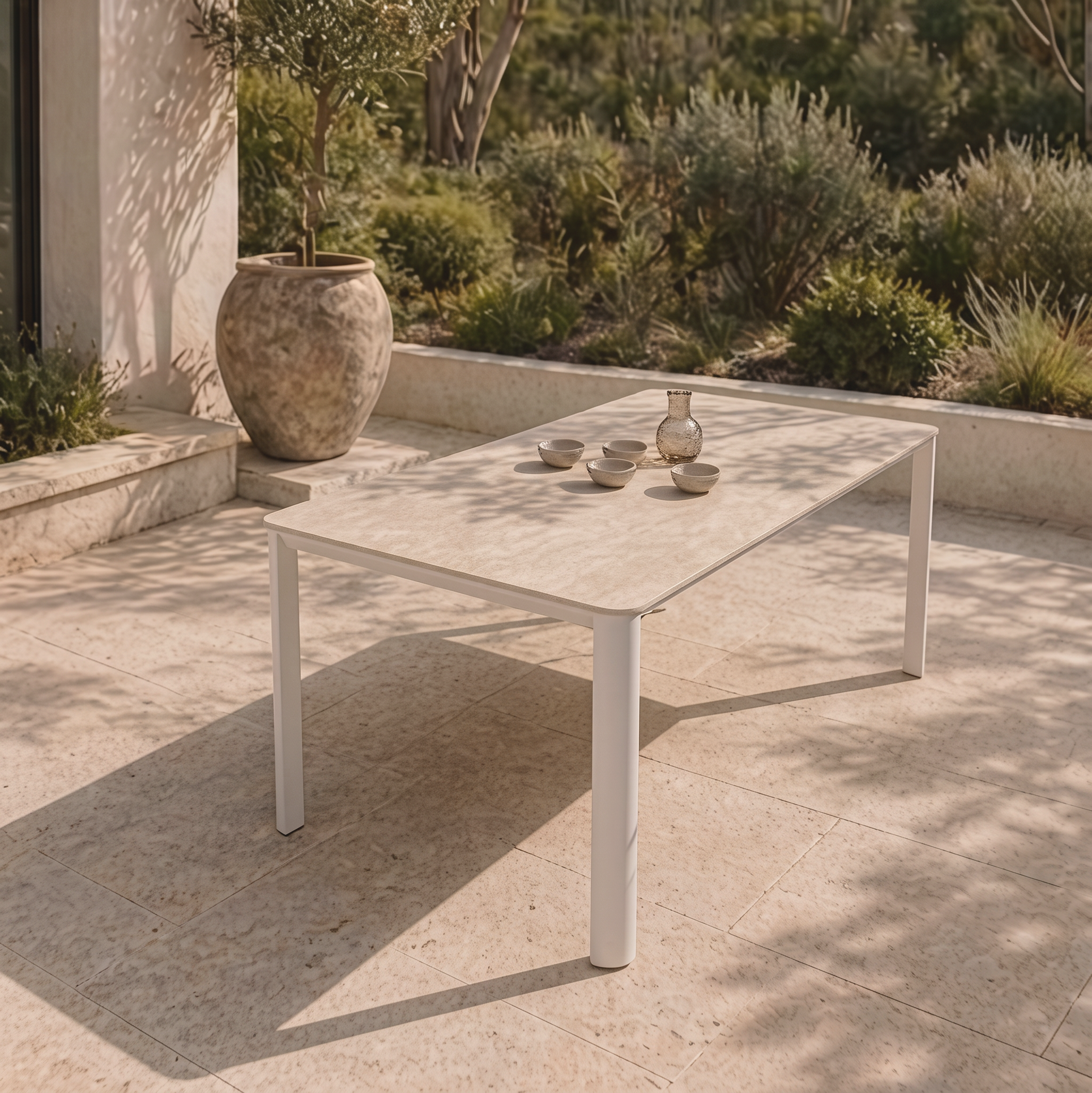ASPEN TABLE - WHITE/IVORY BAROQUE