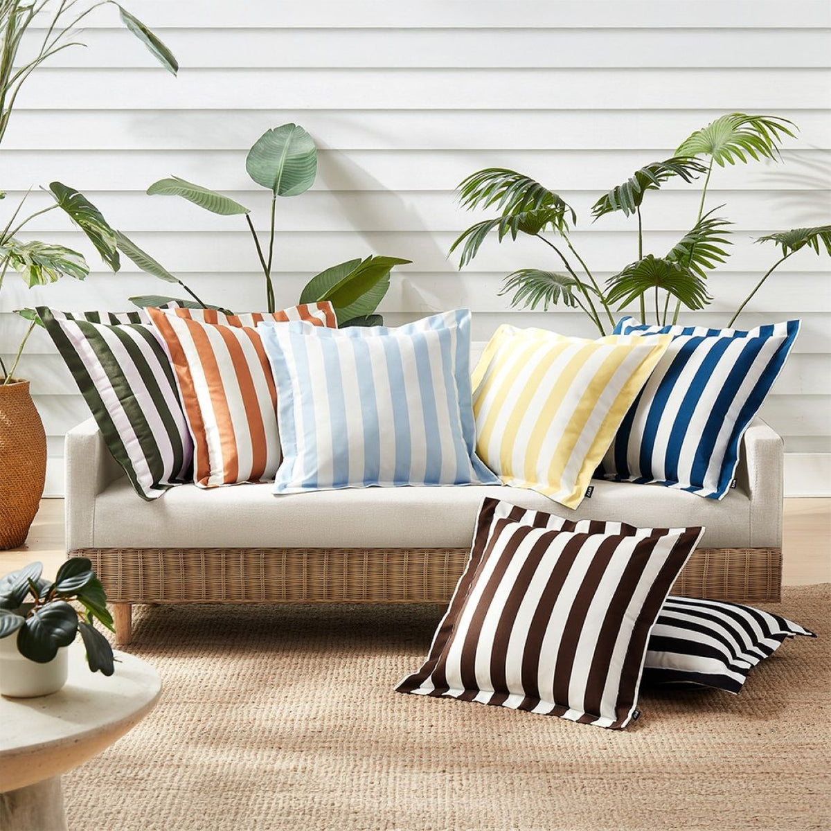 OUTDOOR CUSHION RANGE