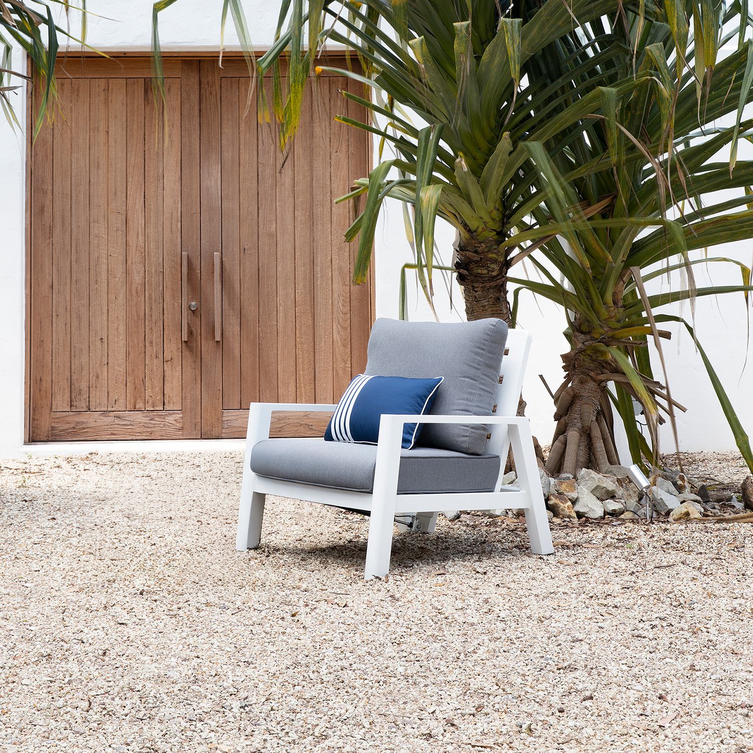 TREND ARMCHAIR
