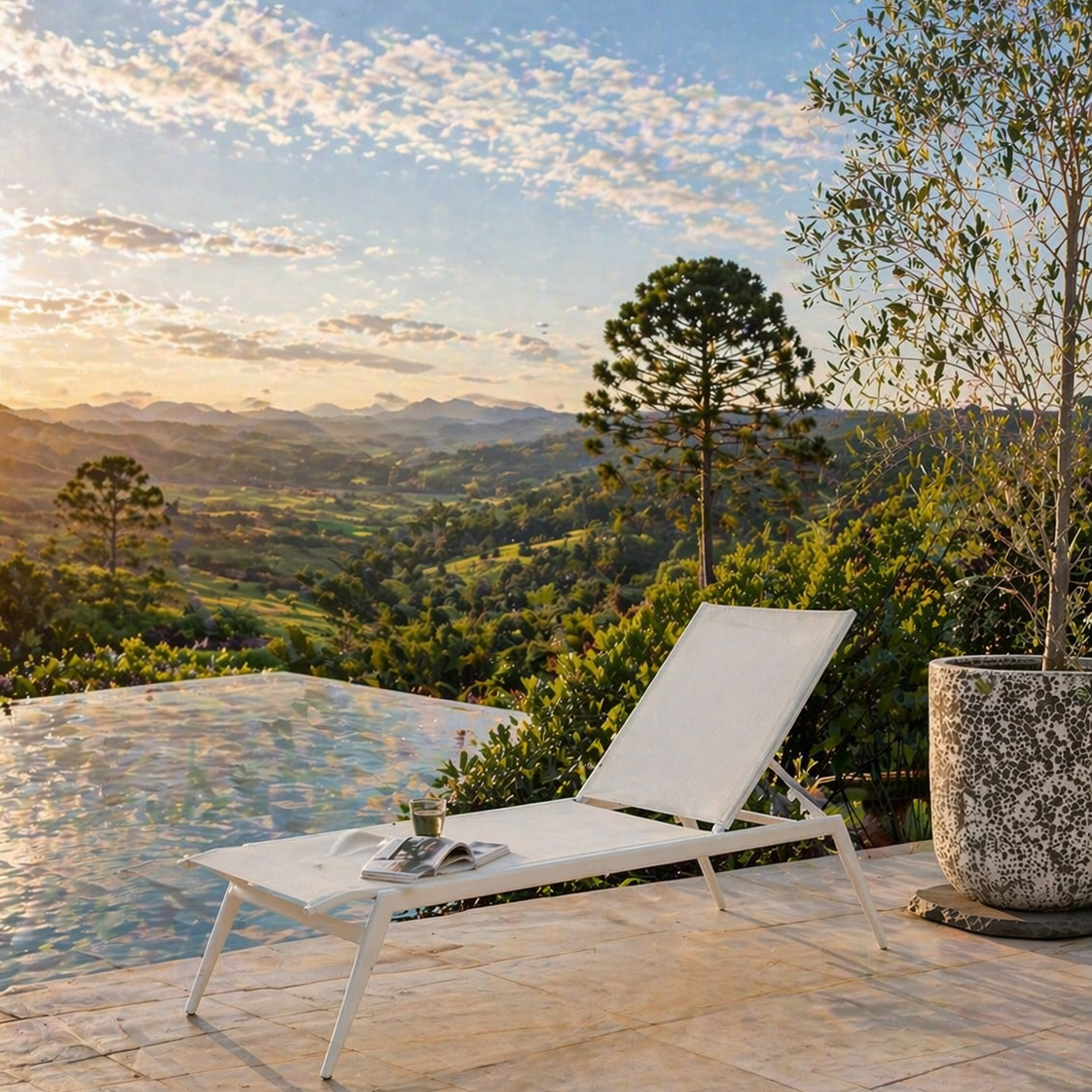 Ayana Sunlounge - White