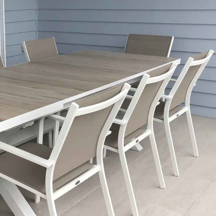 Capri extending online dining table