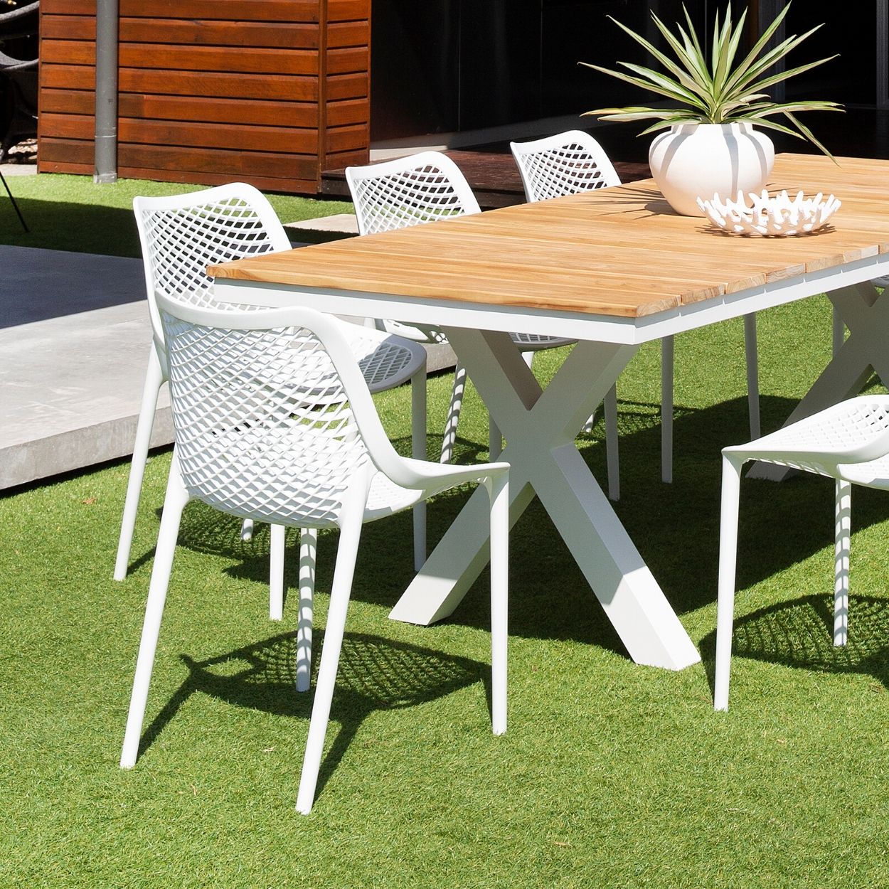 Oasis Outdoor Chair 5 year warranty